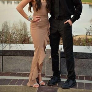 WINDSOR Tan maxi dress with ruffle detail and back zipper